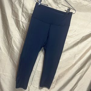 27 inch waist. 23 inch inseam. Yogaliscious